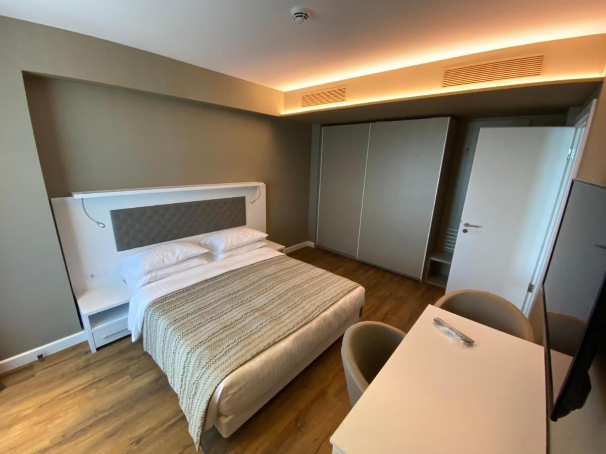 Gq Apartments On First Line Batumi Exterior photo